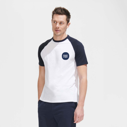 Tee shirt pub